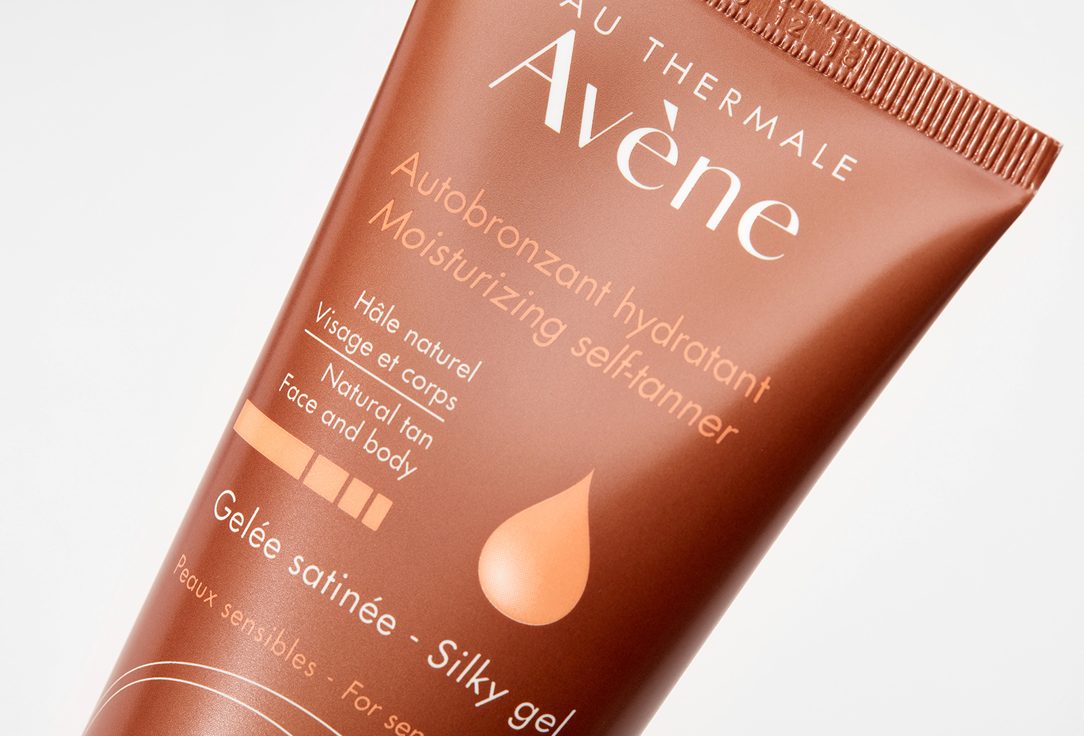 EAU THERMALE AVENE  Auto-bronzing agent for face and body with a natural tanning effect Moisturizing