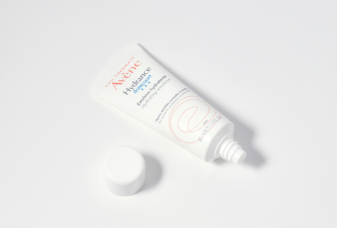 EAU THERMALE AVENE  Light moisturizing emulsion Hydrance Legere