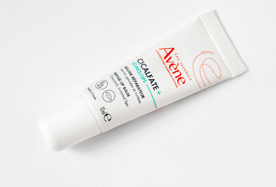 EAU THERMALE AVENE Repairing Lip Balm Cicalfate