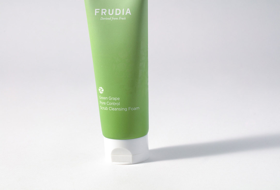 Frudia Face foam-scrub Green Grape Pore Control