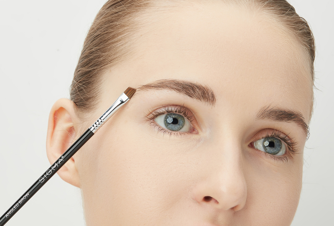 SIGMA BEAUTY ANGLED BROW BRUSH E75