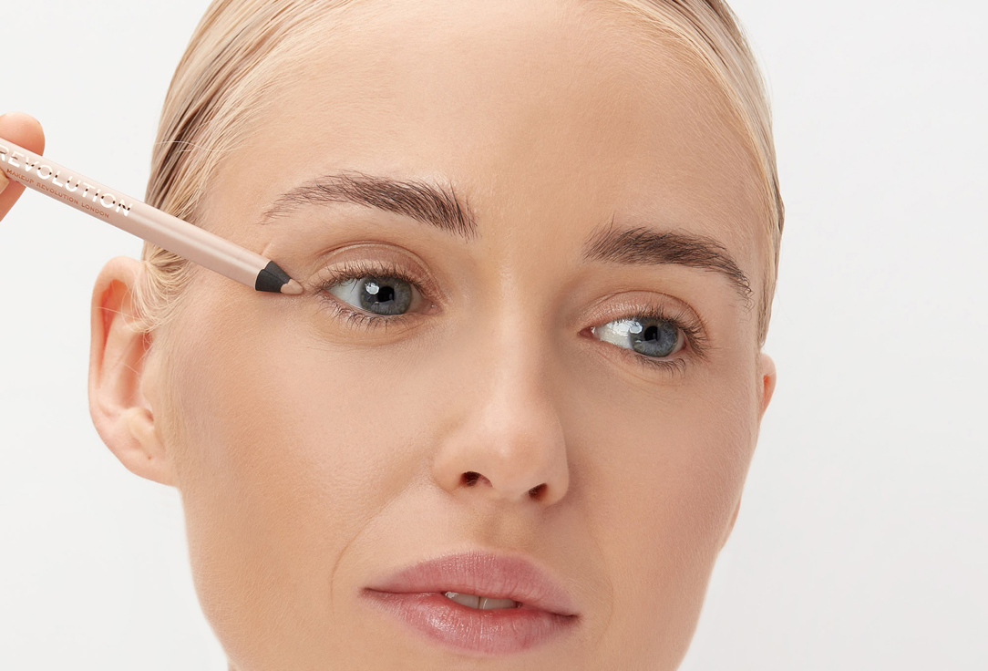 MakeUp Revolution Long-Lasting Creamy Eyeliner Pencil Streamline Waterline