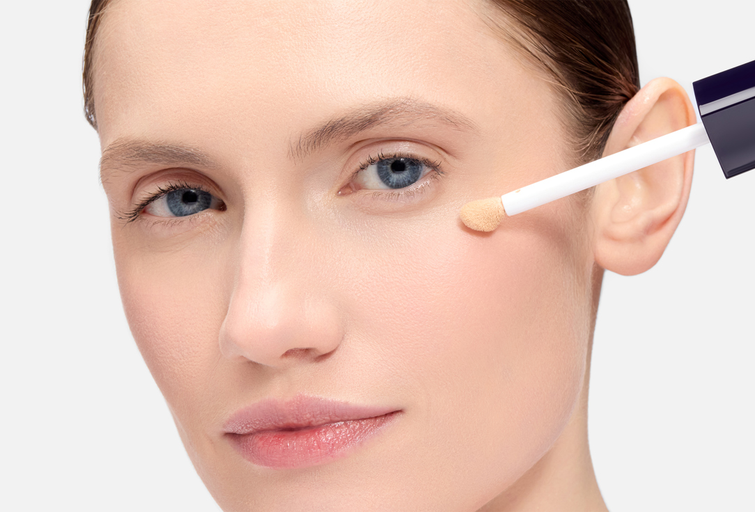 Estée Lauder Brightening Skincealer Concealer Futurist