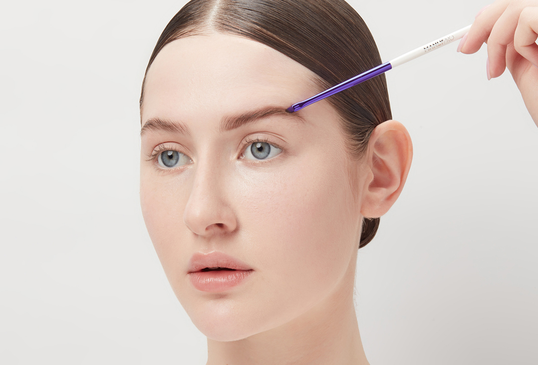 Manly PRO Angled Eyebrow & Eyeliner Brush K45