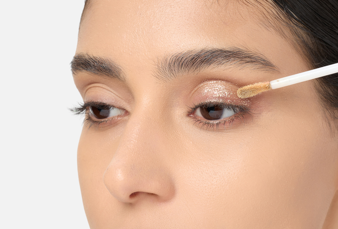 Character Glitter Liquid Eyeshadow 360 degree
