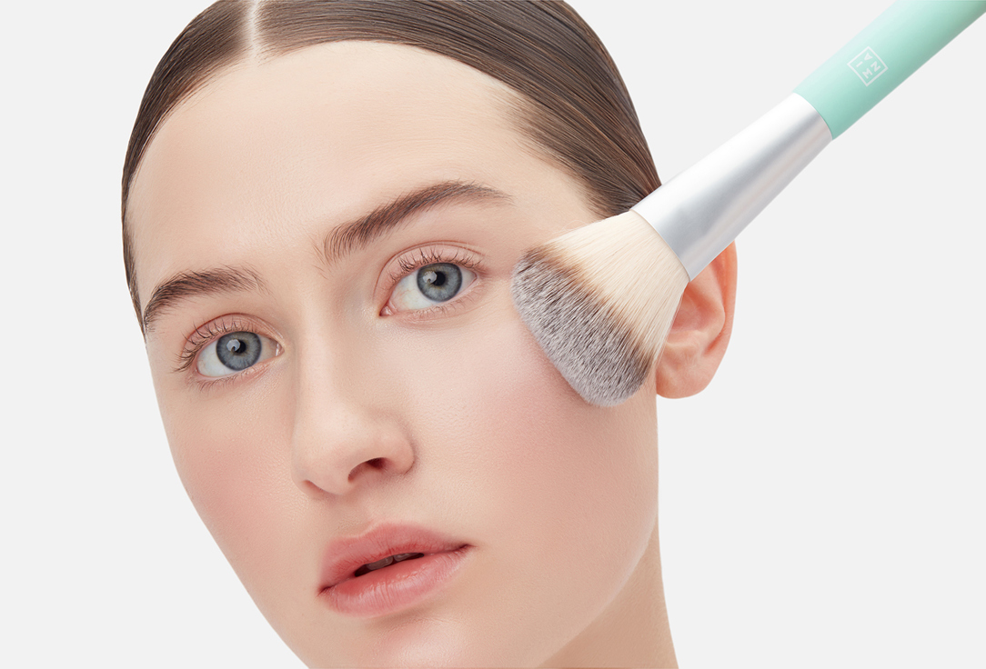 3INA Versatile Powder Brush The Powder Brush
